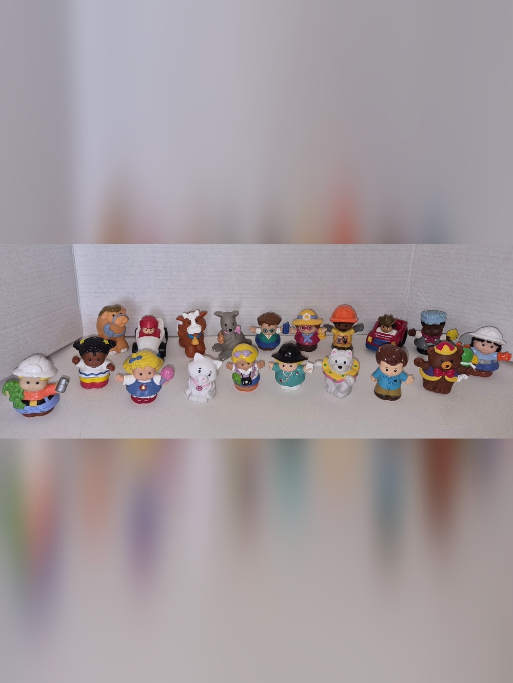 Fisher Price Little People Mixed Toy Lot 19 Figures